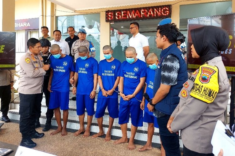 Lima Pemuda Semarang Ditangkap Usai Cekoki Ciu Dan Cabuli Anak