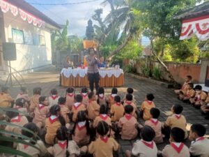 Bhabinkamtibmas Kelurahan Pendem Edukasi Siswa SD Negeri 1 Tentang Bahaya Bullying