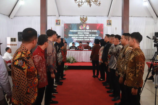 Polres Sukoharjo Terjunkan 14 Personil Untuk Pengamanan Pasangan Calon Bupati