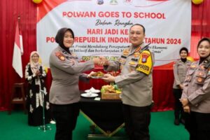 Kapolresta Banyuwangi Pimpin Polwan Goes to School dan Tasyakuran di HUT Polwan ke-76