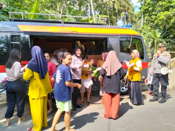 Program Mobil Sayur Polresta Banyuwangi, Sosialisasi Pilkada Dengan Sentuhan Kemanusiaan