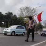 Sambut Hari Kesaktian Pancasila, Aipda Partika Jalan Kaki 35 Kilometer