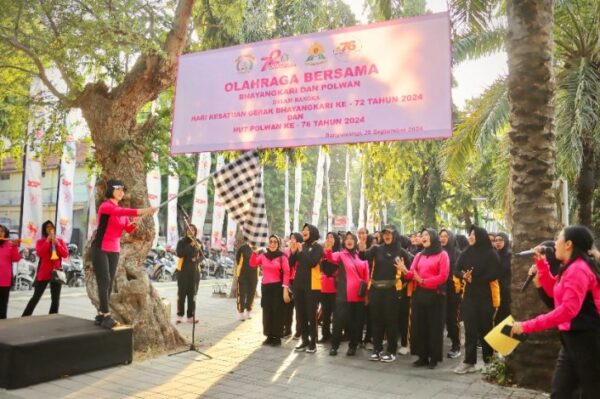 Semangat Kebersamaan, Polresta Banyuwangi Adakan Olahraga Bersama