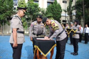 Sertijab Kabagren di Polres Banjarnegara Dipimpin Kapolres AKBP Erick Budi Santoso dengan Lancar