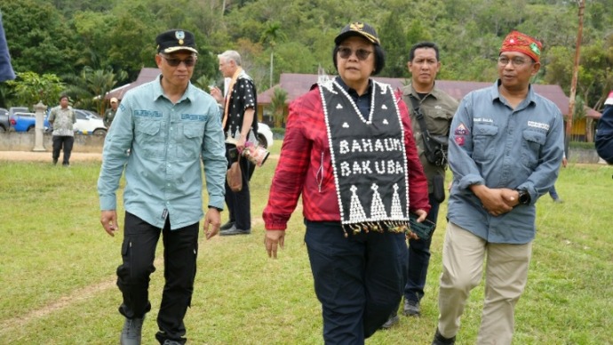 Siti Nurbaya Kunjungi Desa Kinipan, Diskusikan Penyelesaian Konflik Adat Dan