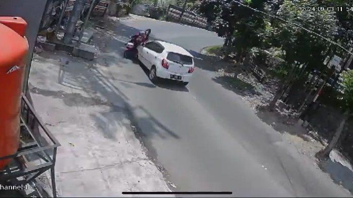 Detik-detik Tabrakan Mio vs Agya di Papandayan Semarang, Motor Masuk Jalur Mobil