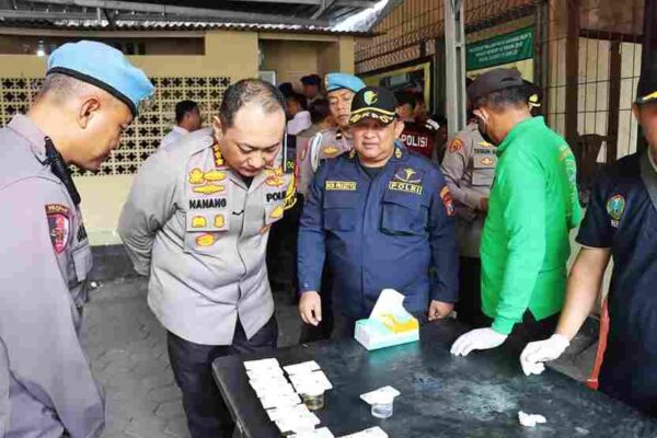 Tes Urine Mendadak Di Polresta Banyuwangi Tingkatkan Transparansi Dan Akuntabilitas