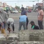 Warga Bongkar Paksa Pembatas Jalan Di Simpang Tiga Pejagan, Ini