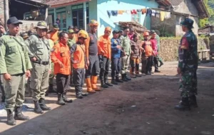 Aksi Bersama: Polda Jateng dan Warga Berupaya Cegah Kebakaran di Lereng Gunung