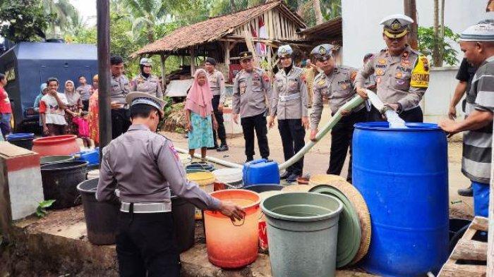 Warga Kasegeran Banyumas Alami Krisis Air Bersih Selama 3 Bulan,