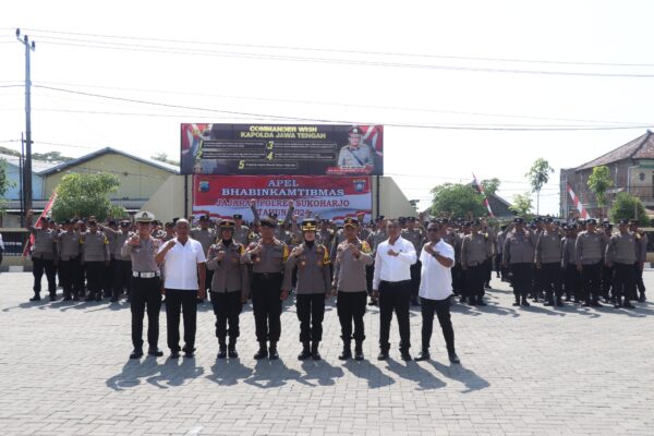 167 Bhabinkamtibmas Polres Sukoharjo Terima Rompi Anti Sayat Untuk Tingkatkan