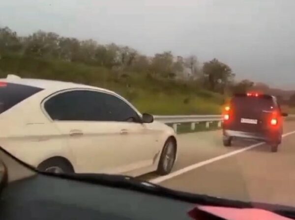 Polisi Lepas Tembakan Peringatan saat Kejar Maling BMW di Tol