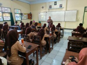 Binluh di MAN Kota Magelang, Satuan Binmas Polres Magelang Kota Berikan Edukasi Hukum bagi Siswa