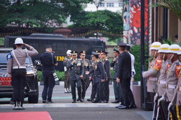 Bintang Bhayangkara Utama Diberikan, Tni Polri Perkuat Sinergi