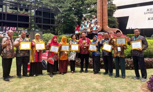 Borong 10 Penghargaan Adiwiyata, Sukoharjo Diganjar Penghargaan Dari Kementerian Lh