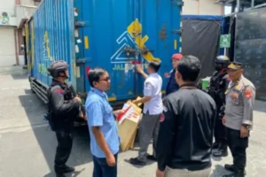 Pastikan Distribusi Aman dan Tepat Waktu, Sat Brimob Polda Jateng Kawal Pengiriman Logistik Pilkada 2024