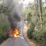 Diduga Akibat Temperatur Tinggi, Mobil Terbakar Hebat Di Kaligesing