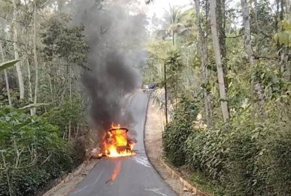 Mobil Terbakar di Kaligesing, Diduga Karena Temperatur Terlalu Tinggi