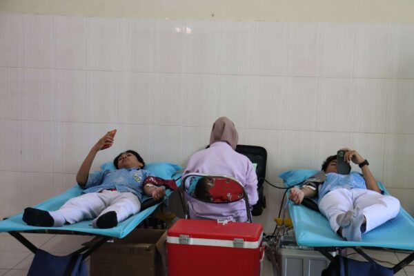 Hari Sumpah Pemuda Diperingati Dengan Donor Darah Di Sma It