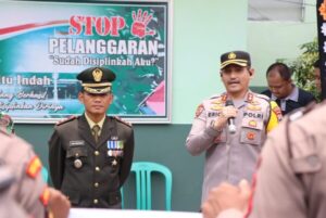 HUT Ke-79 TNI: Kapolres Banjarnegara Menghormati Dandim 0704 dengan Kejutan Spesial