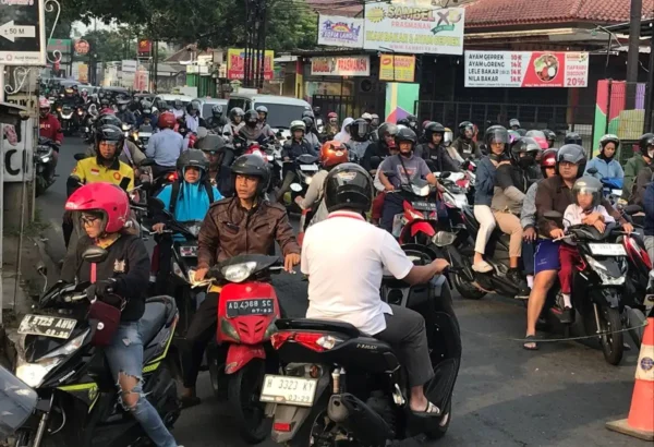 Kemacetan Di Jalan Raya Mijen Jadi Sorotan Medsos, Ini Tanggapan