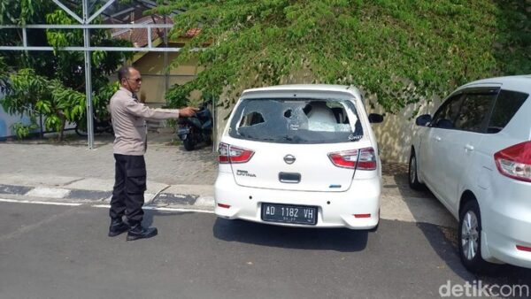 Massa Kejar Pengemudi Livina Pelaku Tabrak Lari di Solo-Sukoharjo