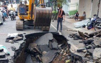 Mengapa Jalan Muharto Malang Ambles? Ini Penyebabnya