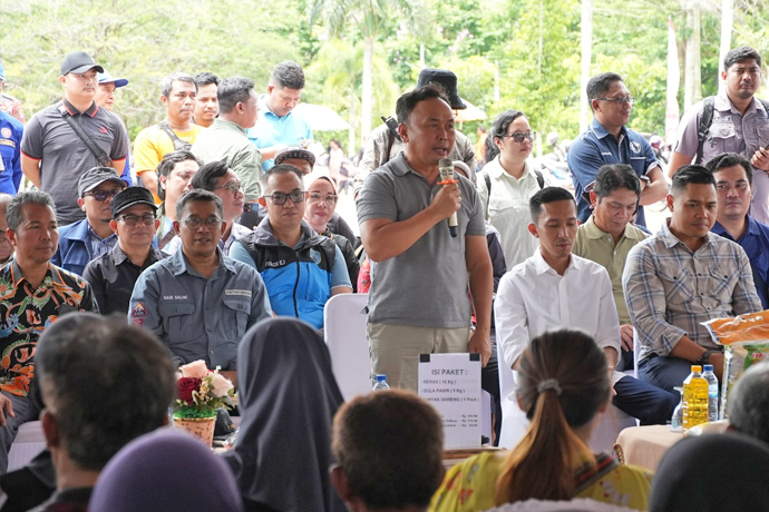 Bertabur Hadiah dari Gubernur, Pasar Murah di Lamandau Diserbu Warga