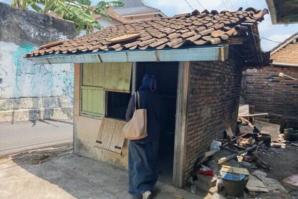 Penampakan Rumah di Magelang yang Dihuni Bersama Bangkai Belasan Kucing