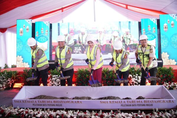 Peresmian Masjid Sma Kemala Taruna Bhayangkara, Polri Siapkan Sdm Unggul