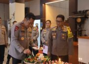 Polda Kalteng Rayakan Hari Jadi Humas Polri ke-73 dengan Syukuran dan Potong Tumpeng