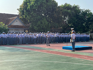 Police Goes To School: Kasat Lantas Polresta Banyumas Ajak Siswa