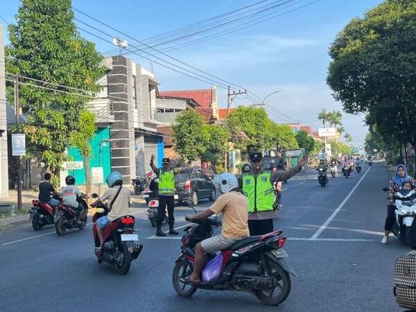 Polisi di Jepara Atur Lalu Lintas Pagi, dari Jalan Sekolah hingga Antispasi Rawan Kecelakaan