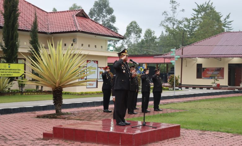 Polres Humbahas Gelar Upacara Hari Kesaktian Pancasila Di Tengah Cuaca