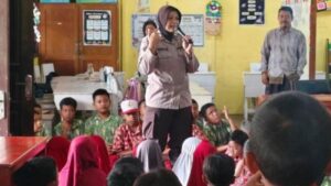 Polres Lamandau Edukasi Siswa SD Bumi Agung untuk Mencegah Bullying