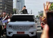 Ribuan Warga dari Berbagai Daerah Tumpah Ruah Sambut Jokowi di Solo