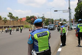 Sambutan Meriah Warga Magelang, Polda Jateng Kawal Ketat Kepulangan Presiden