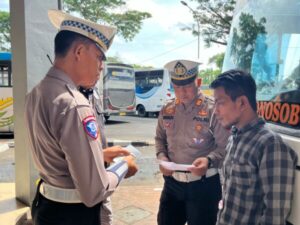 Pengemudi Bus AKAP dan AKDP Diperiksa, Satlantas Polresta Banyumas Gelar Ramp Check di Bulupitu