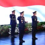 Tni Dan Polri Terima Penghargaan Bintang Bhayangkara Utama: Komitmen Bersama