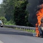 Tol Ungaran Semarang Dilanda Kebakaran: Kijang Terbakar Usai Pengemudi Melihat