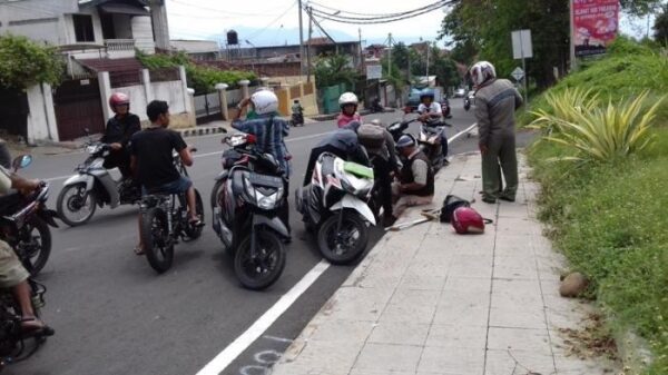 Kecelakaan Tragis, Siswi SMPN Tewas Usai Menerobos Jalur Satu Arah di Semarang