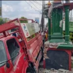 Truk Lpg Tergelincir Masuk Parit, Usahakan Hindari Tabrakan Di Jalan