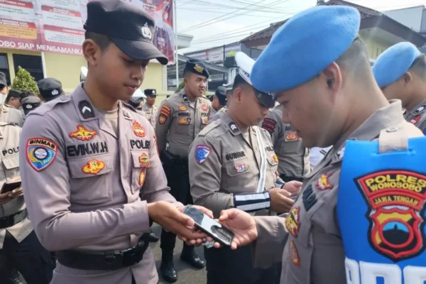 Antisipasi Judi Online, Polres Wonosobo Gelar Razia Ponsel Anggota