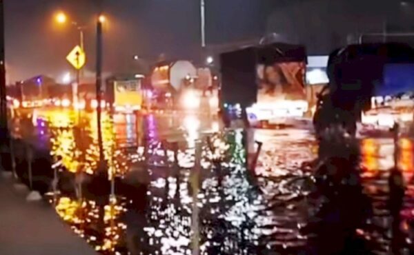 Banjir Rob Tergenangi Jalur Semarang Demak, Kemacetan Dikhawatirkan Pada Senin Pagi