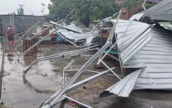 Boyolali Dilanda Cuaca Ekstrem, Truk Tertimpa Pohon Dan Bangunan Bumdes