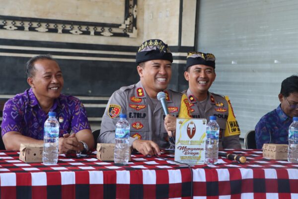 Dekatkan Polisi Dan Warga, Polres Jembrana Gelar Jumat Curhat Di