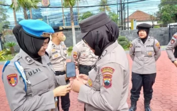 Demi Disiplin, Propam Polres Semarang Lakukan Cek Ponsel Personel