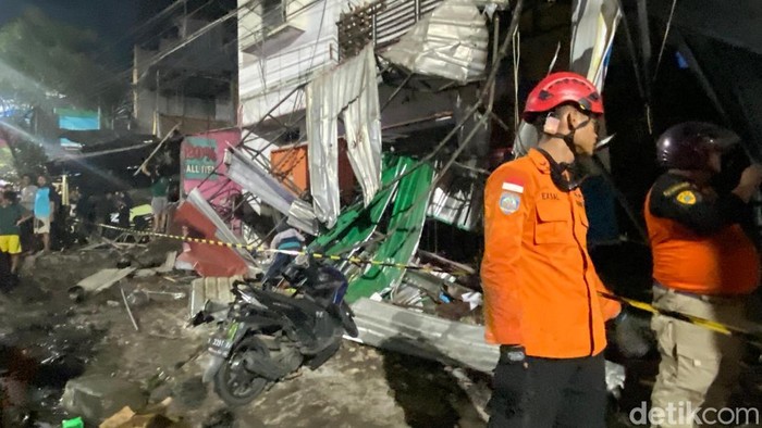 Detik Detik Kecelakaan Beruntun Di Ngaliyan Semarang, 2 Orang Tewas Di