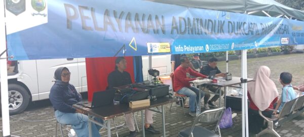 Layanan Kependudukan Disdukcapil Banjarnegara Ramaikan Car Free Day