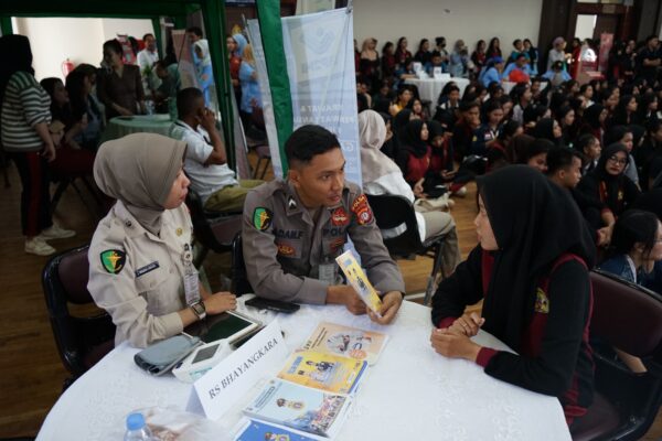 Dukung Job Fair, Rumkit Bhayangkara Edukasi Soal Bakomsus Polri Dan